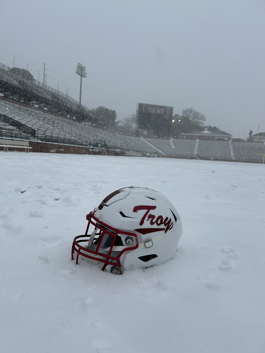 What uni combo would we rock in the snow?!