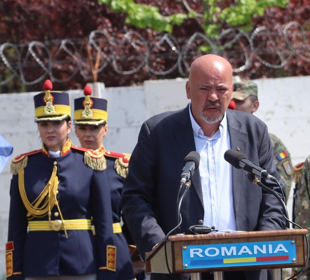 Stiri_Obiectiv's tweet image. Documente vechi și controverse arzătoare: Ce ascunde Florian Bichir despre legionarismul mamei lui Călin Georgescu?
obiectiv.org/article/padre-…

#florianbichir #anetable #legionarism #cnsas #controversă