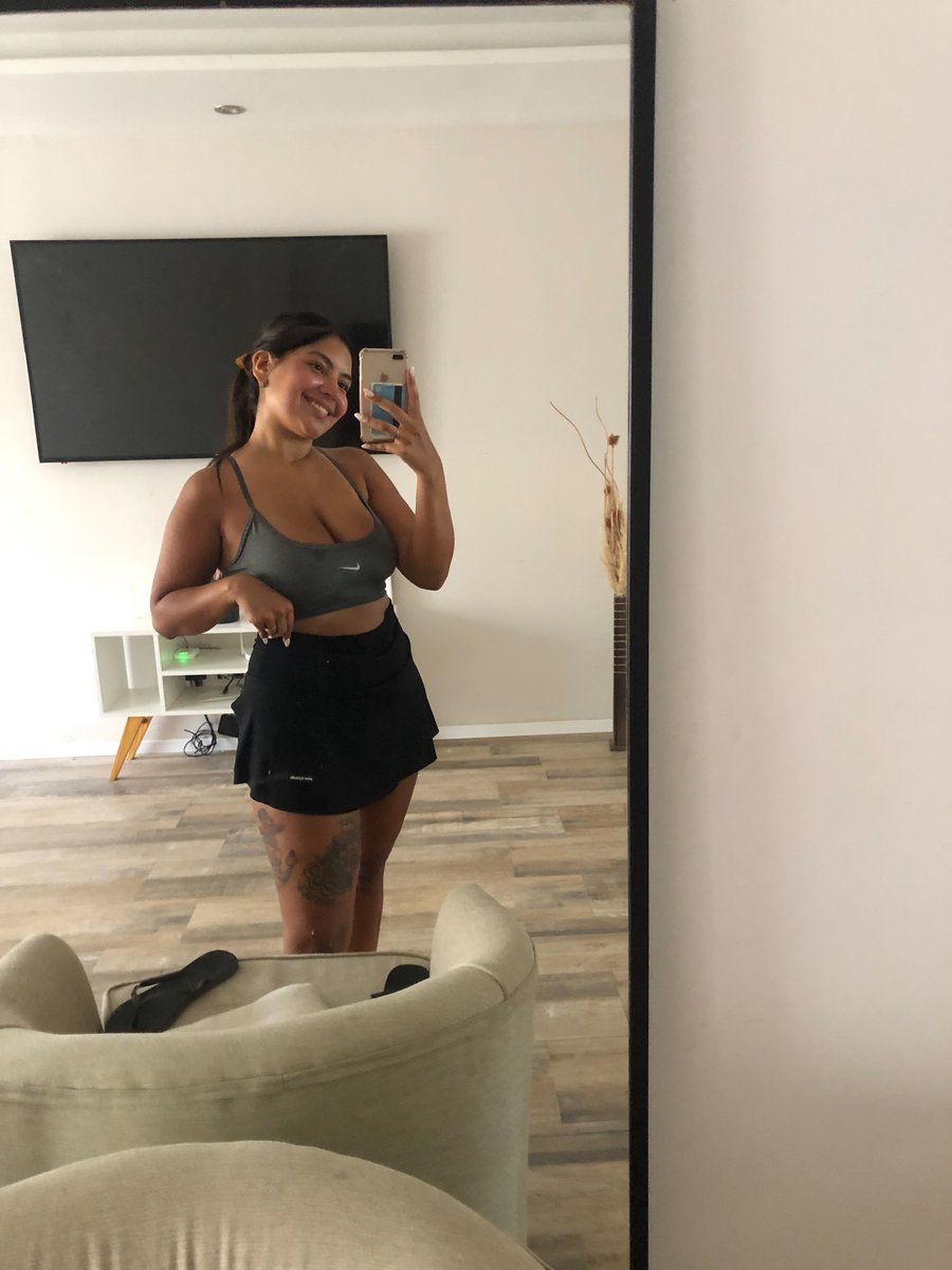 IsaaFlick's tweet image. new clothes, new me