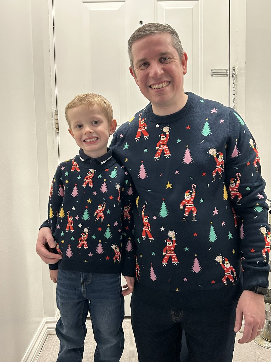 RWaters0809's tweet image. Happy Birthday to the wonderful @CWaters_SAFC. An amazing dad, husband and best SLO in the country. We love you very much 😘