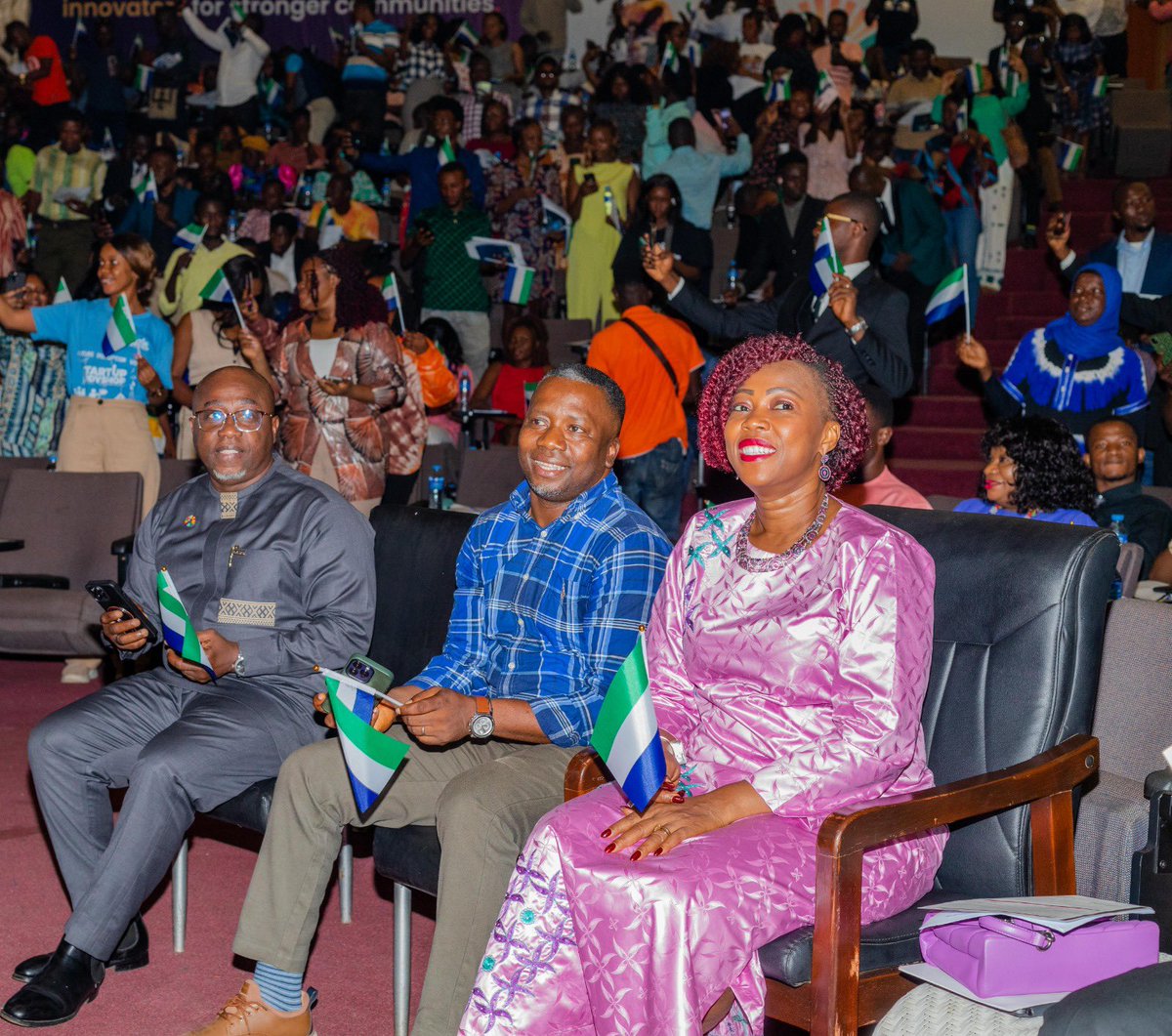 FredAmpiah's tweet photo. I was honoured to address stakeholders at the #YouthEmpowermentProgram 2025. I emphasized the urgent need for investments in young people to harness their potential & empower them for meaningful livelihoods. The youth bulge if harnessed has potential of transforming the future. @UNDPAfrica @UNDPSierraLeone @UNDPSierraLeone @ahunnaeziakonwa  @AGI_institutes @badeabank
@Ladyfatimabio