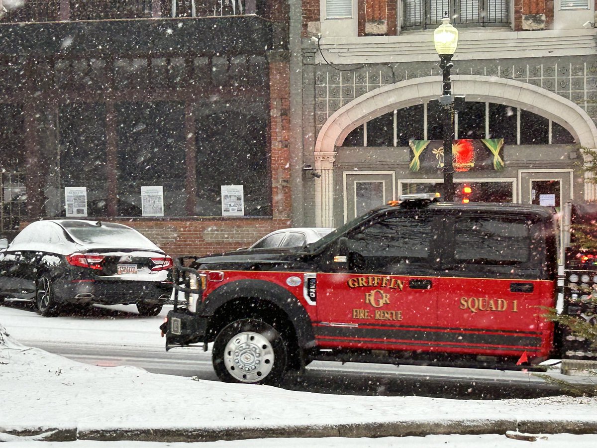 Fox5KevynStew's tweet photo. Rain, sleet or snow. Griffin Fire & Rescue is on the move along slick, snowy roads. @FOX5Atlanta #fox5snow #foxlocal #gawx https://t.co/36ovkVbEmO