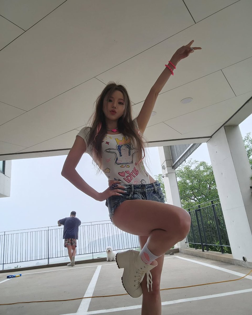 shoutout to the random man and his dog in the back <3