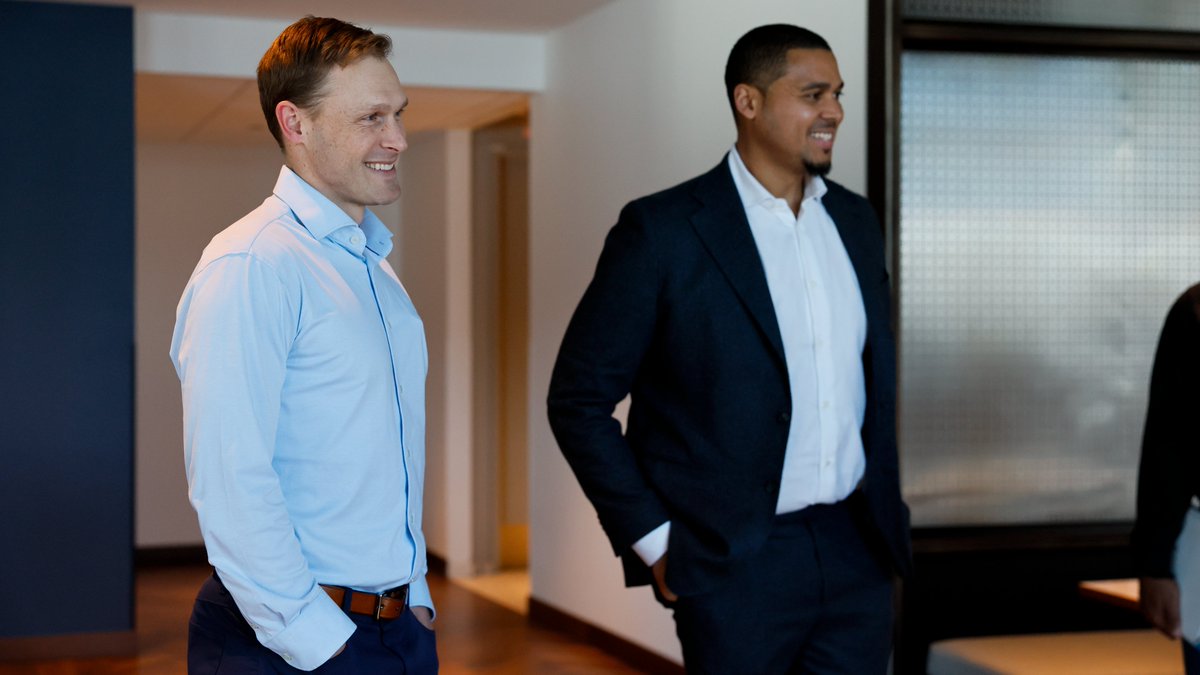 ChicagoBears's tweet photo. Welcome home, Coach 🏠 https://t.co/JuB66FKym0