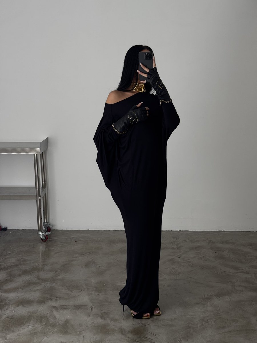 triciajoelle_'s tweet photo. A dress. A/W2425. By Joélle. https://t.co/CzRYrgDvxf