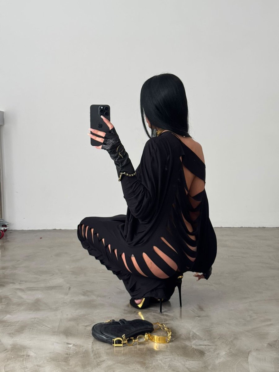 triciajoelle_'s tweet photo. A dress. A/W2425. By Joélle. https://t.co/CzRYrgDvxf