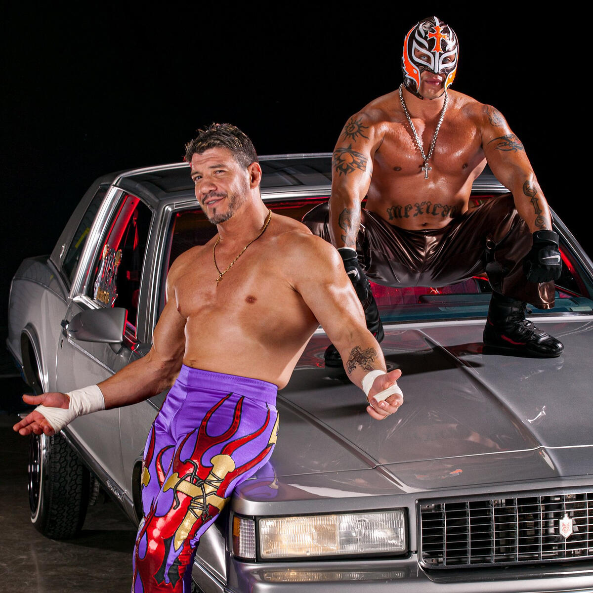 2000s_WWE's tweet photo. Legends https://t.co/Z41sXeoJDP