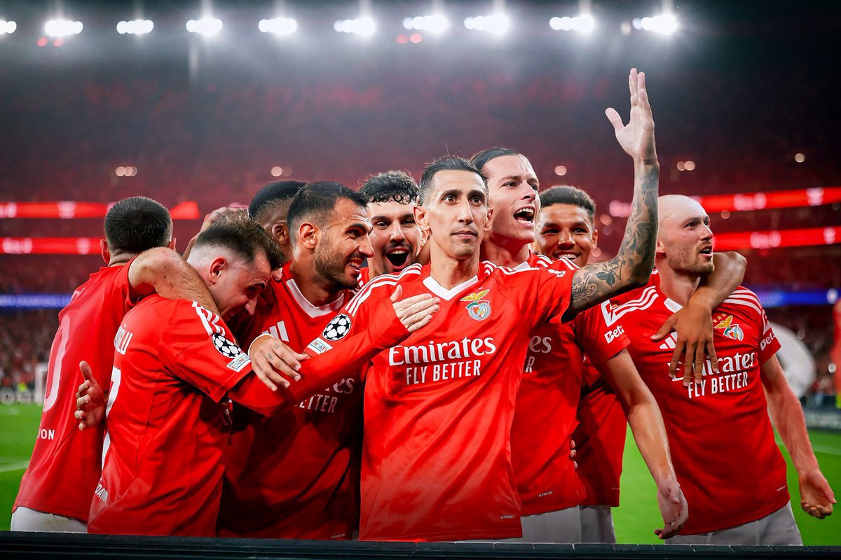Um jogo que só não ganhamos por causa da maior organização criminosa deste planeta que é a UEFA.

Contra tudo e contra todos.

Vencer o Casa Pia.