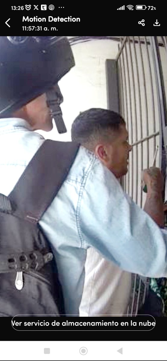 Estos dos pichis, intentaron robar en casa rompiendo un portón DOS veces en 10 días (6.000 mangos de cerraduras).
Del flaco tenemos filmaciones de otros 4 robos.
Zona Av.Italia, 8 de Octubre, L. A. de Herrera, Fco. Simón.
Andan en moto chica
Sería bueno para todos darle muchos RT