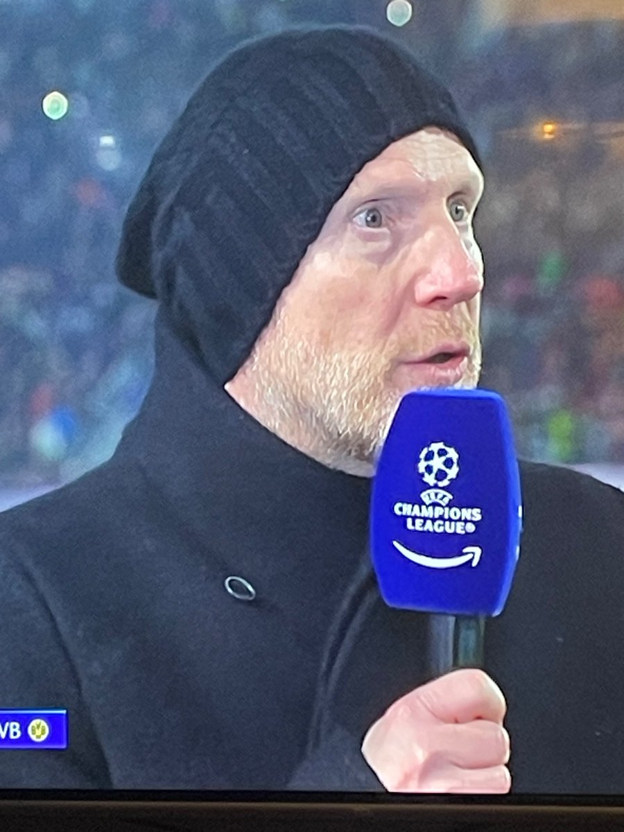 tillg22's tweet image. Lässt sich von seinem BVB nicht mehr verkackeiern: Kult-Comedian Torsten Sträter.

#BOLBVB