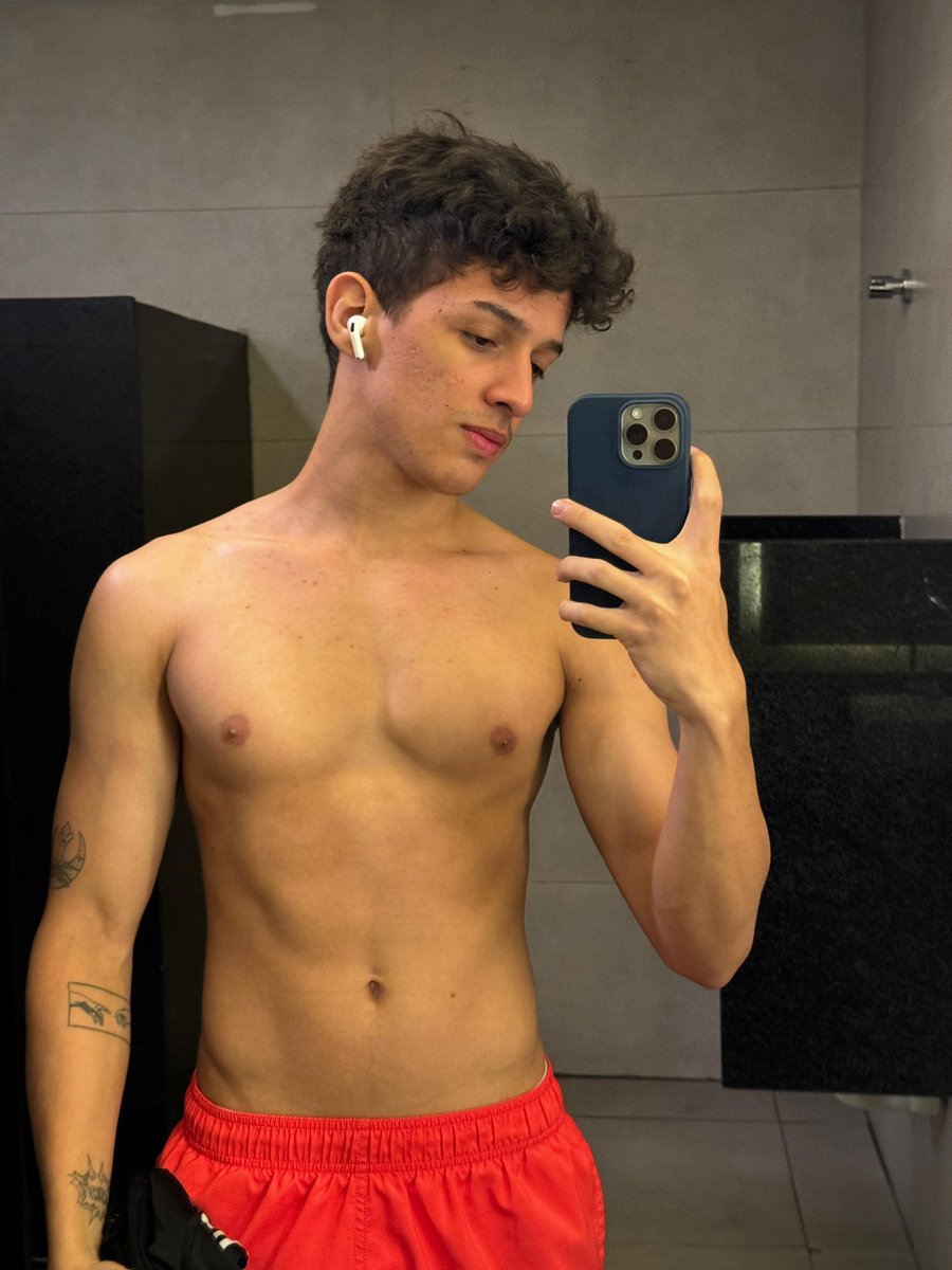 OfcLuizFelipe's tweet photo. Chudai 🍆 https://t.co/hfTcz3HUkA