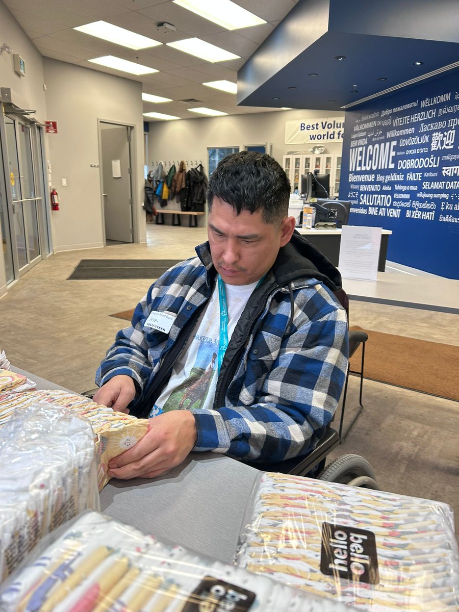 One of our Inclusio residents spent a meaningful day volunteering at the Calgary Food Bank. Their efforts serve as a powerful reminder of the impact we can all have when we come together to support our community. #CommunityImpact #VolunteerSpirit #FoodBankSupport
