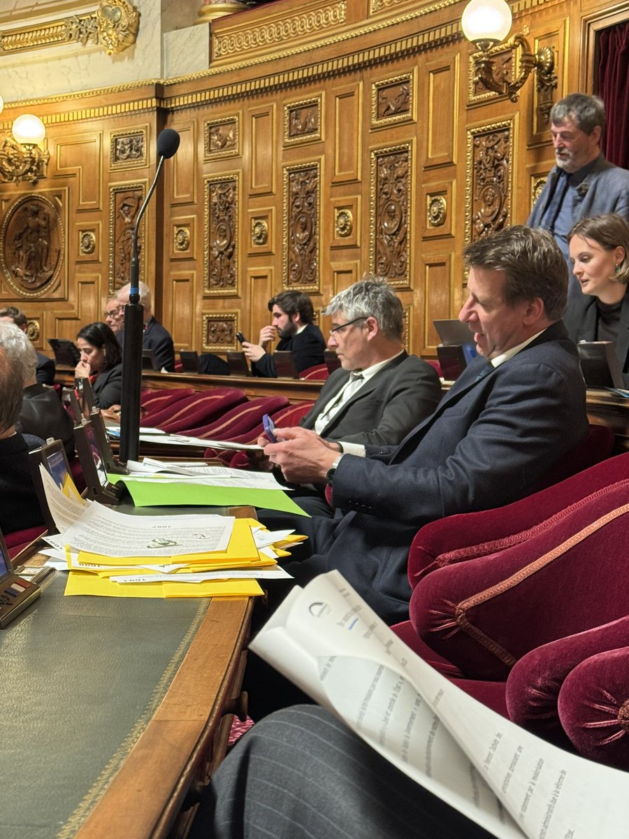vincent_louault's tweet photo. #QuitteX
Bienvenue @yjadot au @Senat 😭 https://t.co/IkM1agQ9ny
