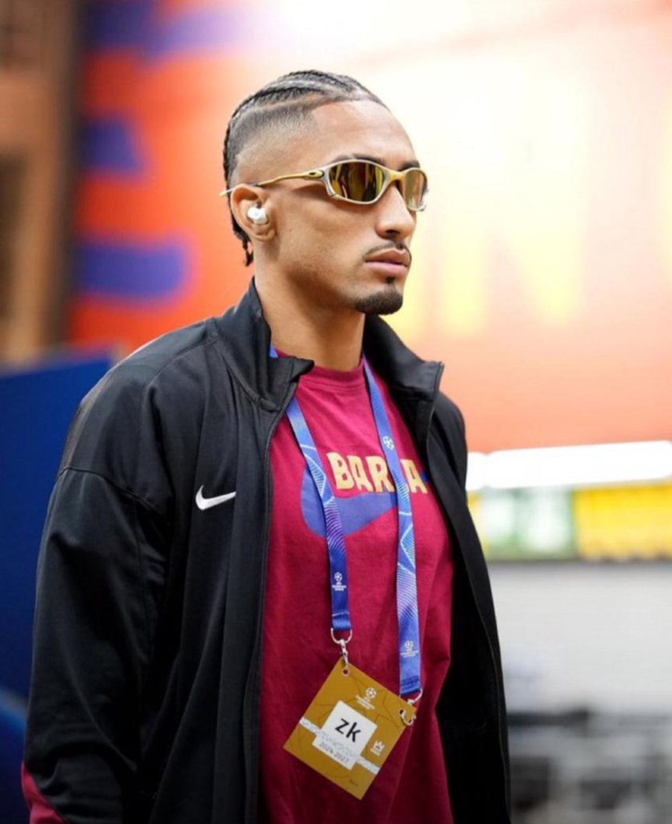 Il est comme un super-héros quand son équipe crie à l'aide ! 🔥