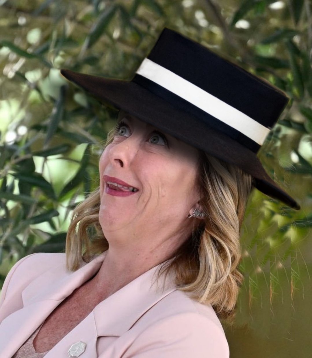 Gh2XBqpWcAAZfZc?format=jpg&name=large