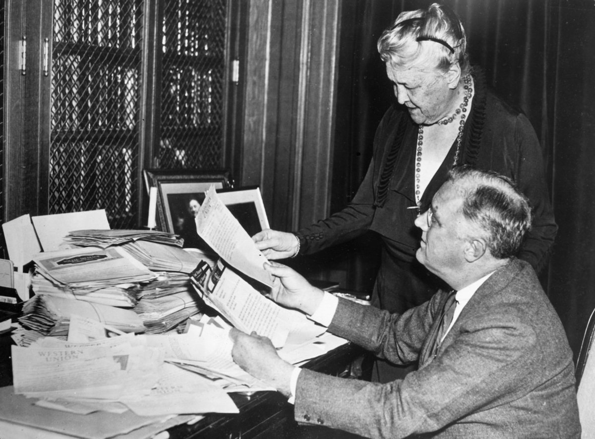 itelegram's tweet image. Franklin Delano Roosevelt, 32nd President Of the United States, with his mother, Sara, reading congratulatory telegrams following his reelection in 1936.