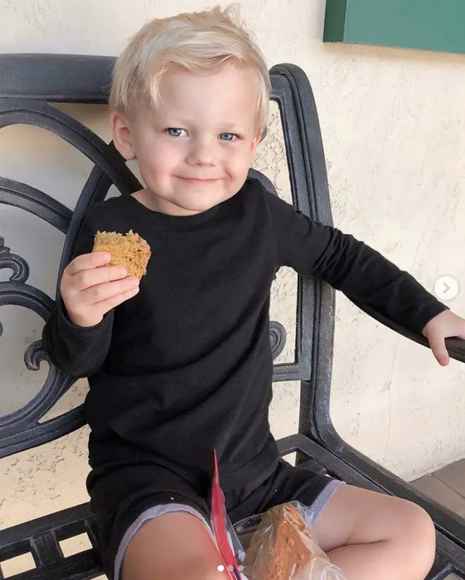 BoybandsCrazy's tweet photo. 🎈Happy 9th  Birthday Freddie🎈 Hope You Had A Fabulous Day From Rosie C Xo 🎁🎉🍰🎈🎊👦🏻
#HappyBirthdayFreddie
#HappyBirthdayFreddieTomlinson
@Louis_Tomlinson https://t.co/Aj6QbInmyU