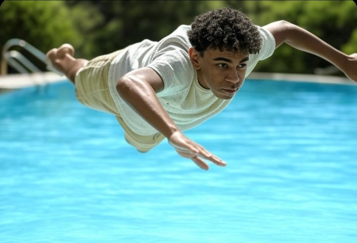 No one: 

Lamine Yamal every 3 minutes: