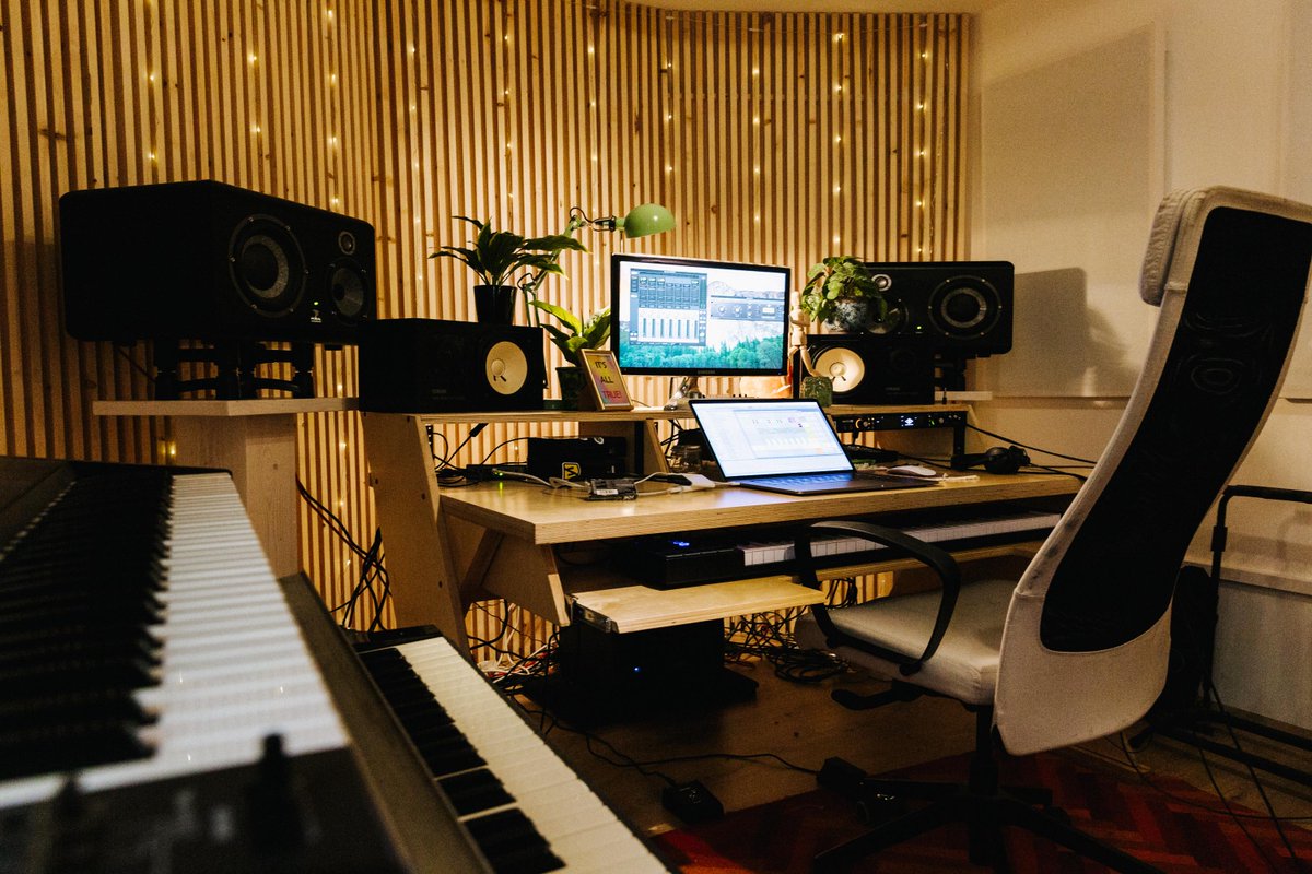 Room available for longterm let from January 2025. Located in thriving music studio community in Seven Sisters. The studio is approx 150ft2 (floor plan below) and available for £1200+VAT pcm. The space is fully soundproofed and acoustically treated.

allstudios.co.uk/news/150sqft-p…
