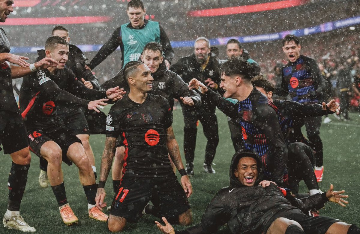 EU AMO ESSE TIME