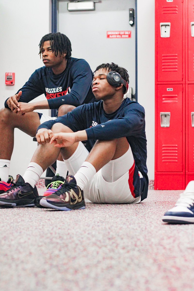HighPointHoopsReport (@hpareport) on Twitter photo 74-69 win against Easley on 1/20.
Stat leaders from this game were
Chonci Miller | 21Pts, 6Reb, 2Stl
J’Sean Sanders | 20Pts, 7Reb, 2Blk
Travis Morman | 16Pts, 5Reb, 8Ast
Jaden McNeil | 10Pts, 11Ast, 3Stl
<a href="/EasleyBBall/">Easley HS Boys Basketball</a> 74-69 win against Easley on 1/20.
Stat leaders from this game were
Chonci Miller | 21Pts, 6Reb, 2Stl
J’Sean Sanders | 20Pts, 7Reb, 2Blk
Travis Morman | 16Pts, 5Reb, 8Ast
Jaden McNeil | 10Pts, 11Ast, 3Stl
<a href="/EasleyBBall/">Easley HS Boys Basketball</a>