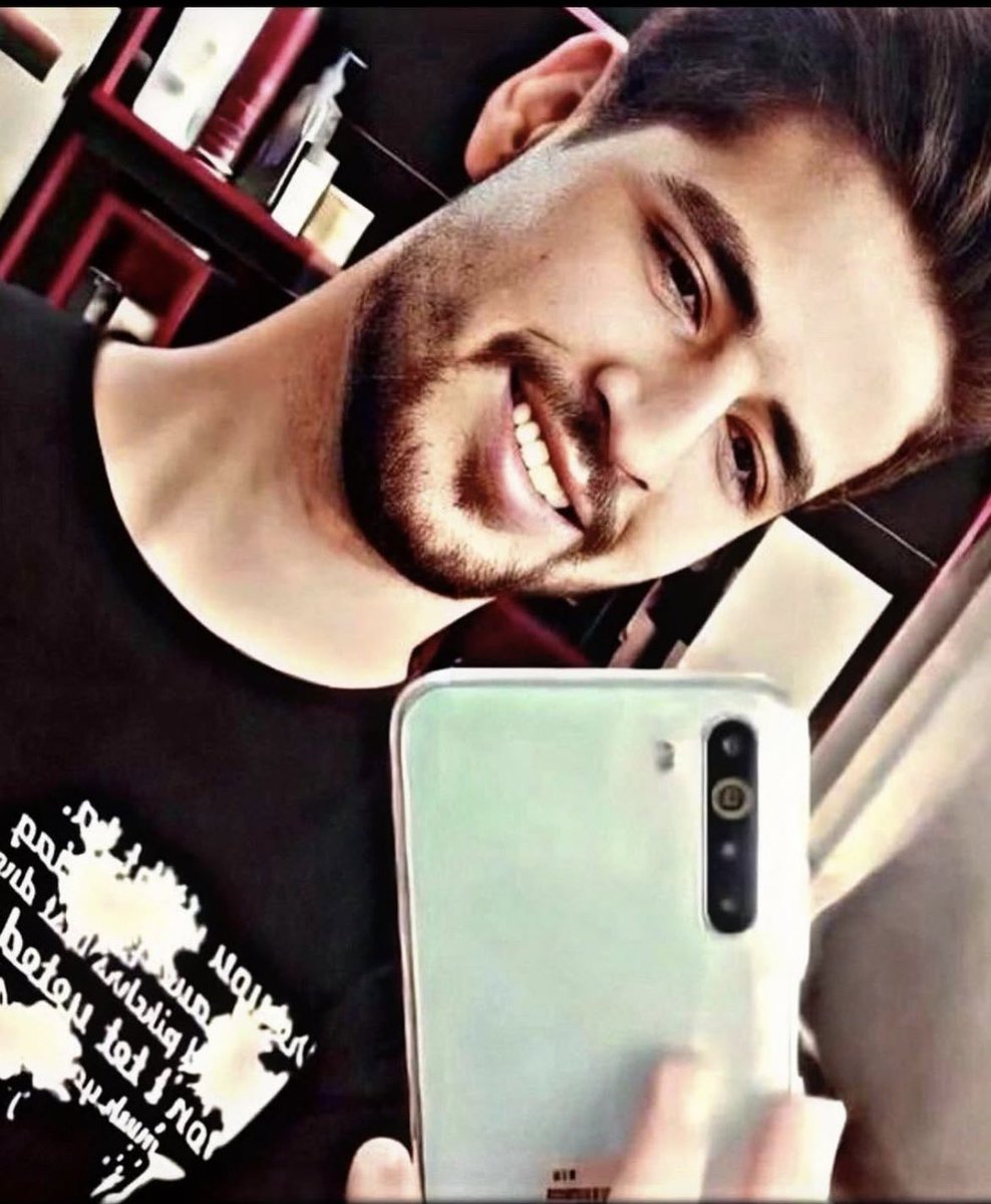 ما که سوختیم و پروانه نداریم چه کنیم💔
#محمد_قبادلو