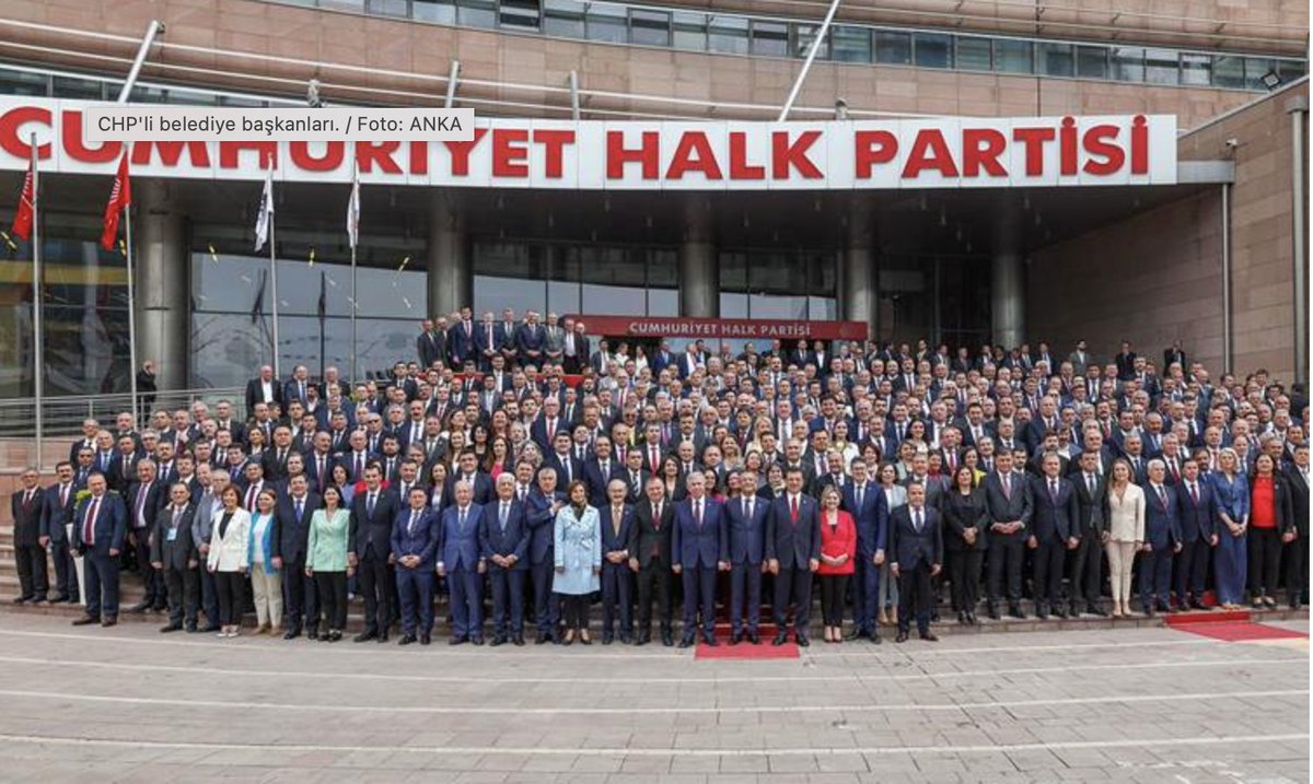CHP'li belediyelerin tam olarak hangi konulardan sorumlu olduğunu birisi bize anlatsın artık.

Bolu'da gördük ki CHP'li belediyeler yangınlar konusunda sorumluluğu kabul etmiyor, İzmir'de körfezi kirletiyorlar ama temizleme konusunda sorumluluk istemiyorlar. İstanbul'dan