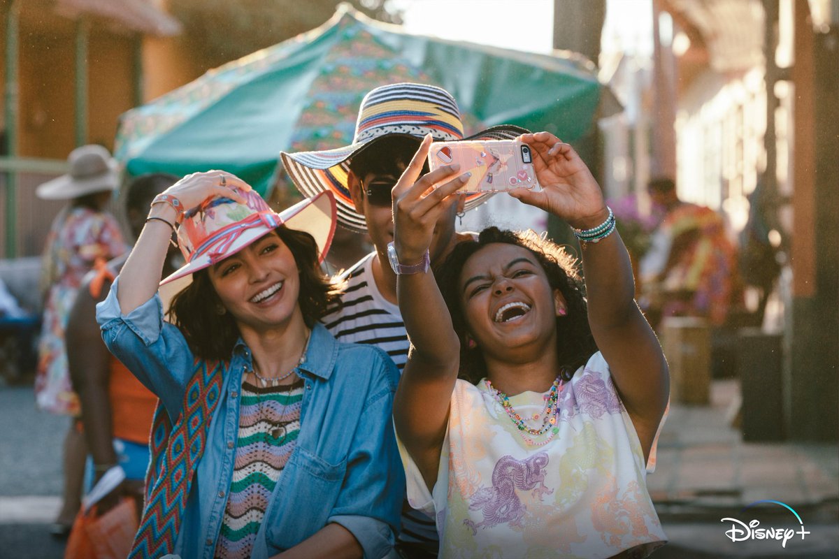 SeriesLatinasBr's tweet photo. ¡Báilalo! 💃🇨🇴 el 3 febrero llega #ChampetaElRitmoDeLaTierra, una nueva Serie Original, anteriormente para #DisneyPlus, ahora estrenará en #DisneyChannel. https://t.co/CoXLSqKtvQ