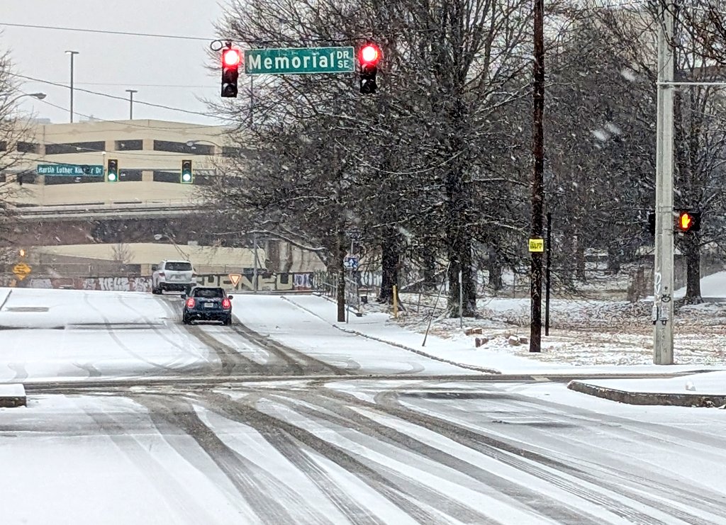 PhotoZorn_TV's tweet photo. .#New: @GeorgiaEMAHS said to stay off the roads and folks should be doing that. They are slick and the side roads are not treated. Use caution if you drive and arrive alive! #atlantasnow #fox5Snow @FOX5StormTeam will have the latest details on what to expect. #WeatherUpdate https://t.co/7Ls6sFVEgC