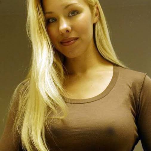 CrimesReais's tweet photo. A mulher que assassinou o seu ex namorado com 27 facadas, após ele decidir terminar o relacionamento: https://t.co/pADfJQkpEc