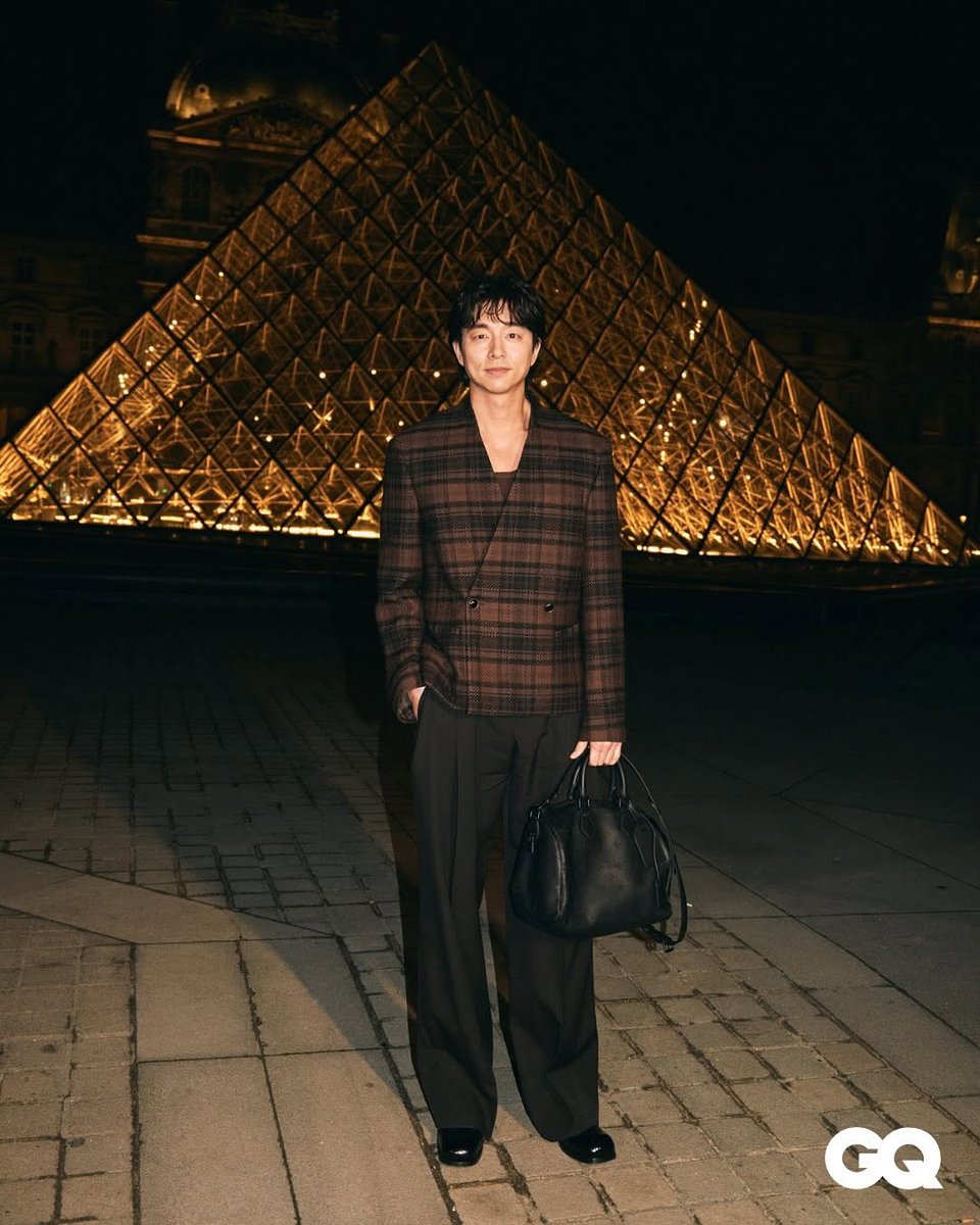 gongyoo_ni's tweet photo. 🖤🤎✨

#GongYoo https://t.co/P0bY7MZRw6