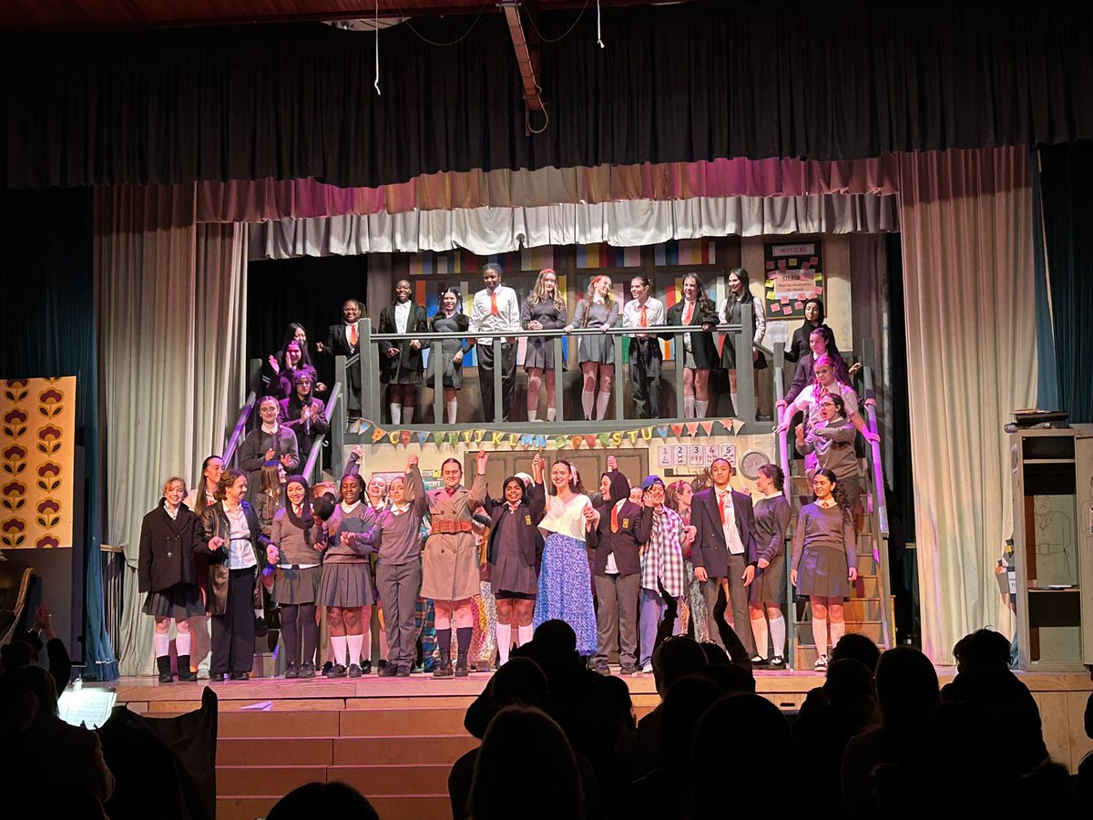 stpaulsg's tweet photo. What an opening night performance of #Matilda tonight from our incredible TYs! Tickets are only available for Wednesday and Thursday so don’t miss out on this incredible show - get your ticket now on https://t.co/uDl0sD4eTU @lecheiletrust1 https://t.co/NLnYMIMUu8
