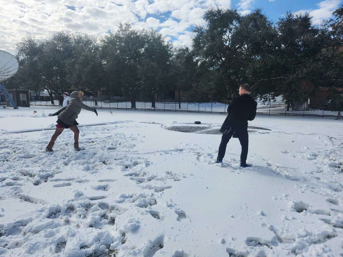 Samica Knight📪 tweet media