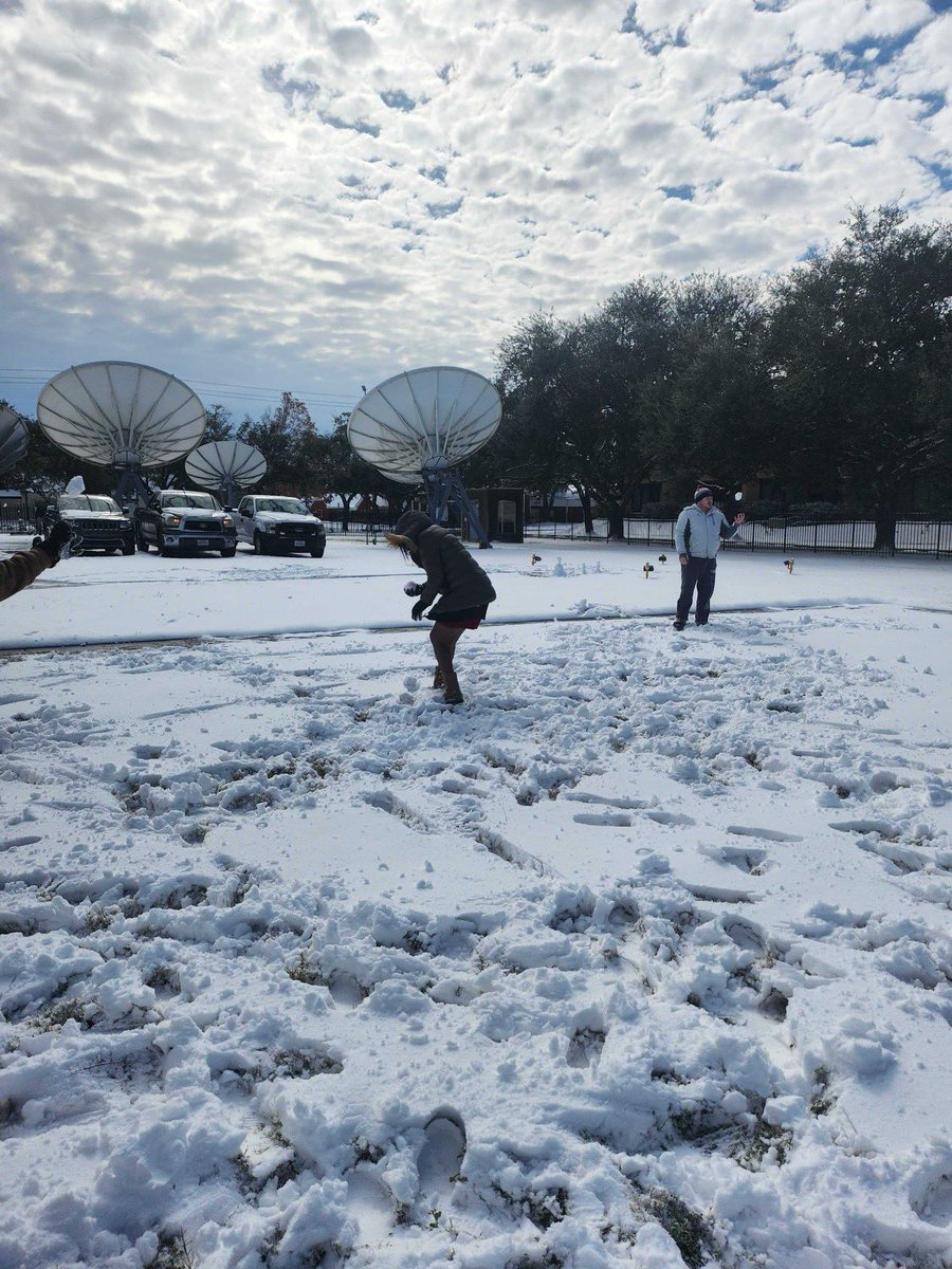 Samica Knight📪 (@samicaknight13) on Twitter photo ❄️⛄️⚾️ SNOW DAY MLB TRYOUTS? Will someone pls get <a href="/JonathanABC13/">Jonathan Bruce</a> a spot on the MLB roster? The way he was winding up his snowball pitches! <a href="/MayraABC13/">Mayra Moreno ABC13</a>, I blame you. The <a href="/abc13houston/">ABC13 Houston</a> snowball fight was YOUR idea! 😂😂 ❄️⛄️⚾️ SNOW DAY MLB TRYOUTS? Will someone pls get <a href="/JonathanABC13/">Jonathan Bruce</a> a spot on the MLB roster? The way he was winding up his snowball pitches! <a href="/MayraABC13/">Mayra Moreno ABC13</a>, I blame you. The <a href="/abc13houston/">ABC13 Houston</a> snowball fight was YOUR idea! 😂😂