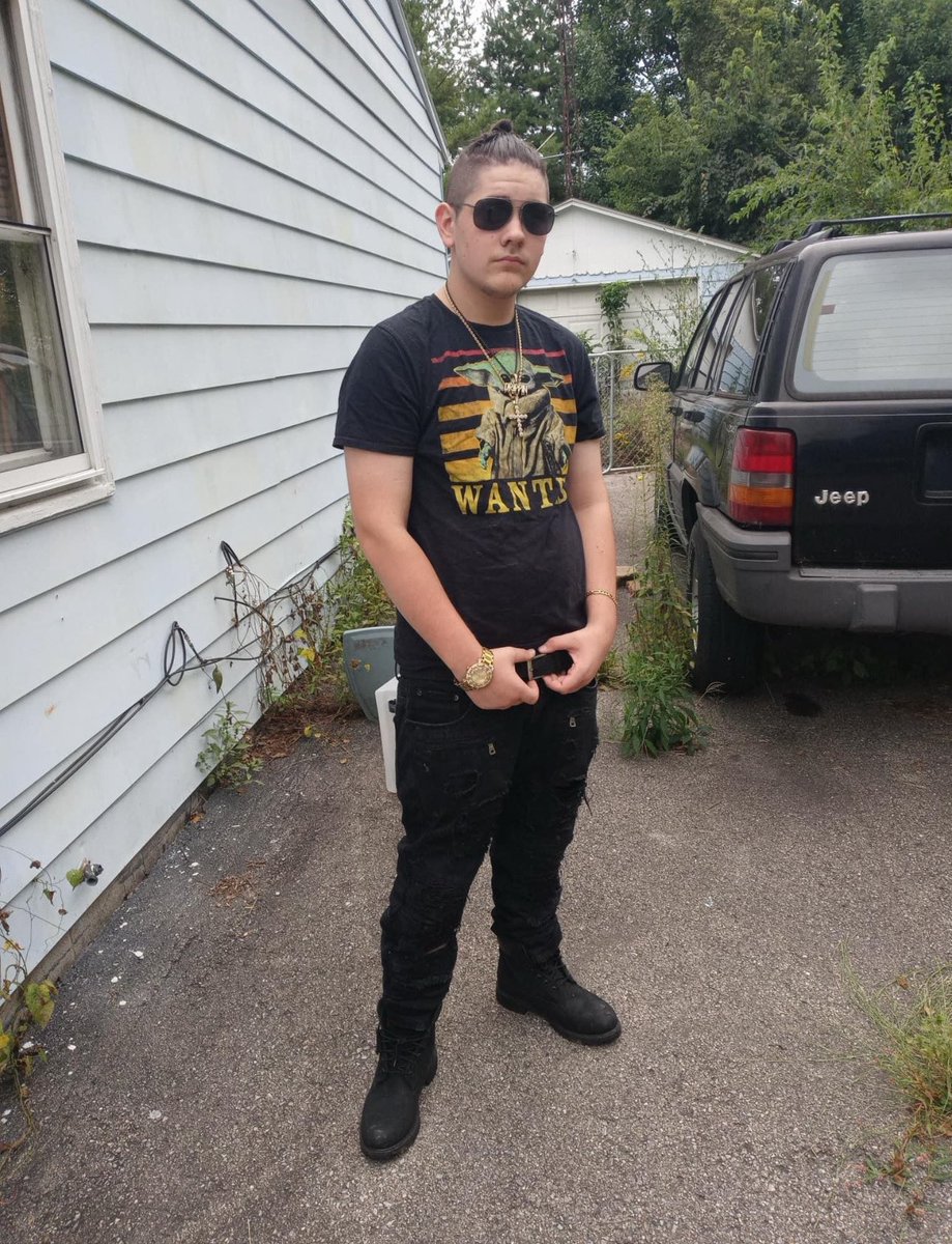 emoxlouie428's tweet photo. Your birthdays in 5 days kiddo…. I miss you sm… 

“I promised you I’d do this, so all of this is all for you, I swear to god you’re living, in everything I’ll ever do” 

1~26~05 - 7~26~21 

#MatthewStrong https://t.co/6P7wftecQS