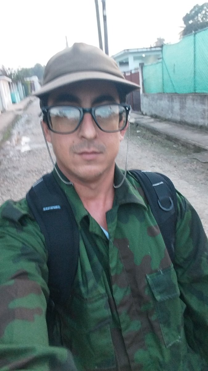 CDR_Boyeros's tweet photo. El municipio de los CDR de Boyeros, apoyando a las FAR en la inscripción de los jóvenes nacidos en el 2009 para incorporarse al SMA en defensa de la Patria.
@DiscipuloFidel
@MinfarC
#CDRCuba #CDRHabana #LaHabanaViveEnMi #VerdeOlivo #SomosContinuidad https://t.co/GpXJLnPXbd
