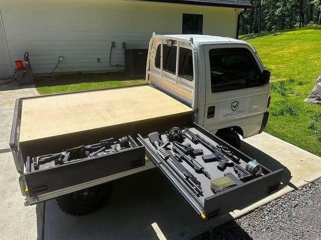Ryan77109754's tweet photo. @RomanAtwood You can buy a new truck now 🤣@romanAtwood https://t.co/7Uz5axlXHi