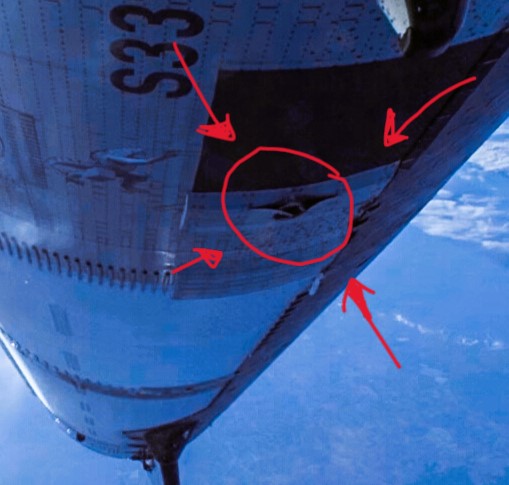 Singularity_DV's tweet photo. Detalle Curioso - Starship S33!!👀🔥

➡ Aparentemente la misma plancha de metal que se vio desde la cámara del flap superior izquierdo se soltó en ambos lados de S33 como se ve en la imágen...

👉 ESTO NO ES UN PROBLEMA, SOLO UN DETALLE...

#Starship #SpaceX #Flight7 #SuperHeavy https://t.co/SMRQGNOJrG