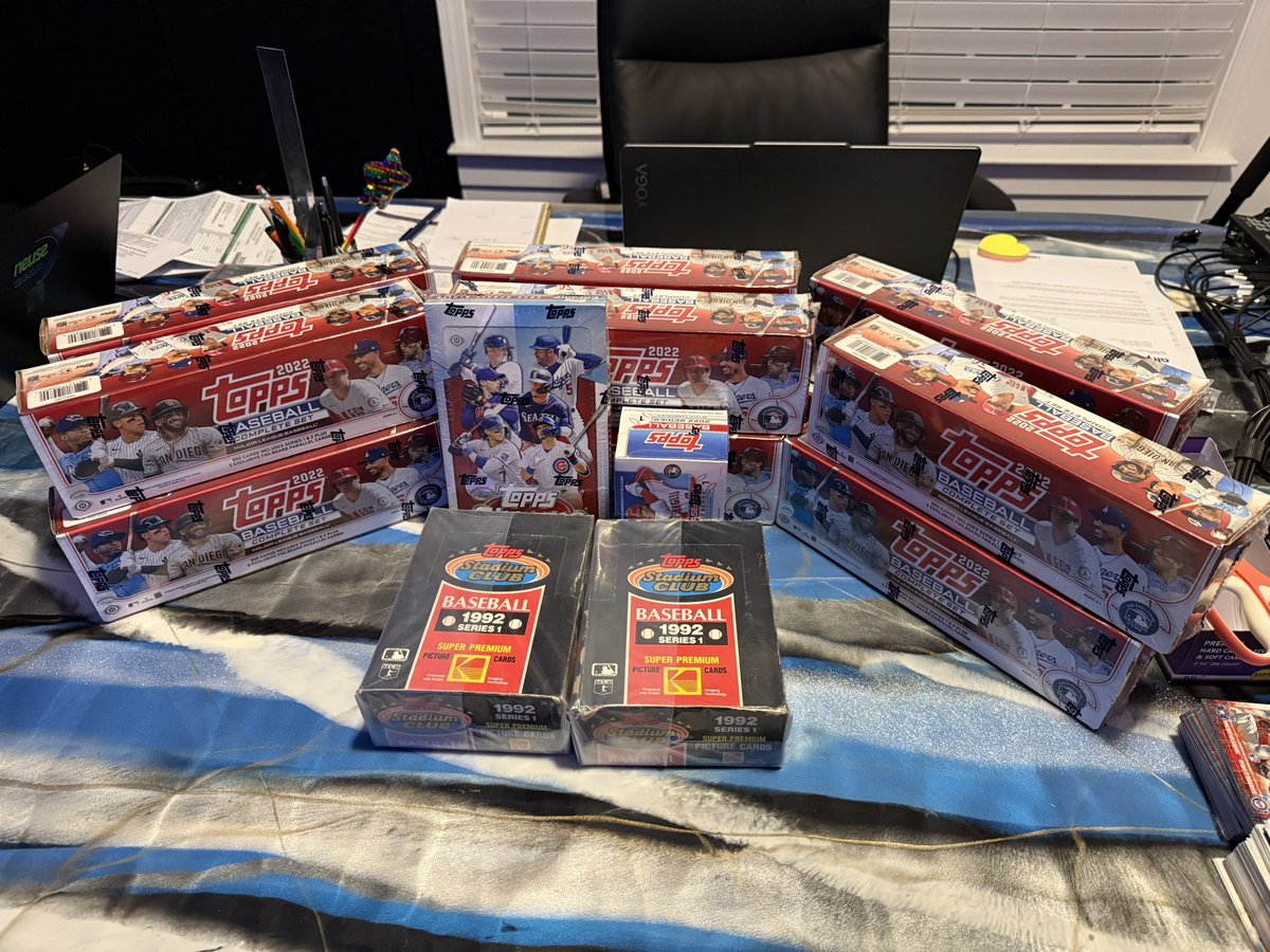 dr13baseball's tweet photo. Que conseguiremos aqui.? Dos @Topps Stadium Club Series 1 de 1992… Doce Hobby Box 2022, Un Chrome UpDate Series 2022 y Un Blaster Box 2022 https://t.co/fxIr4HC9Gg