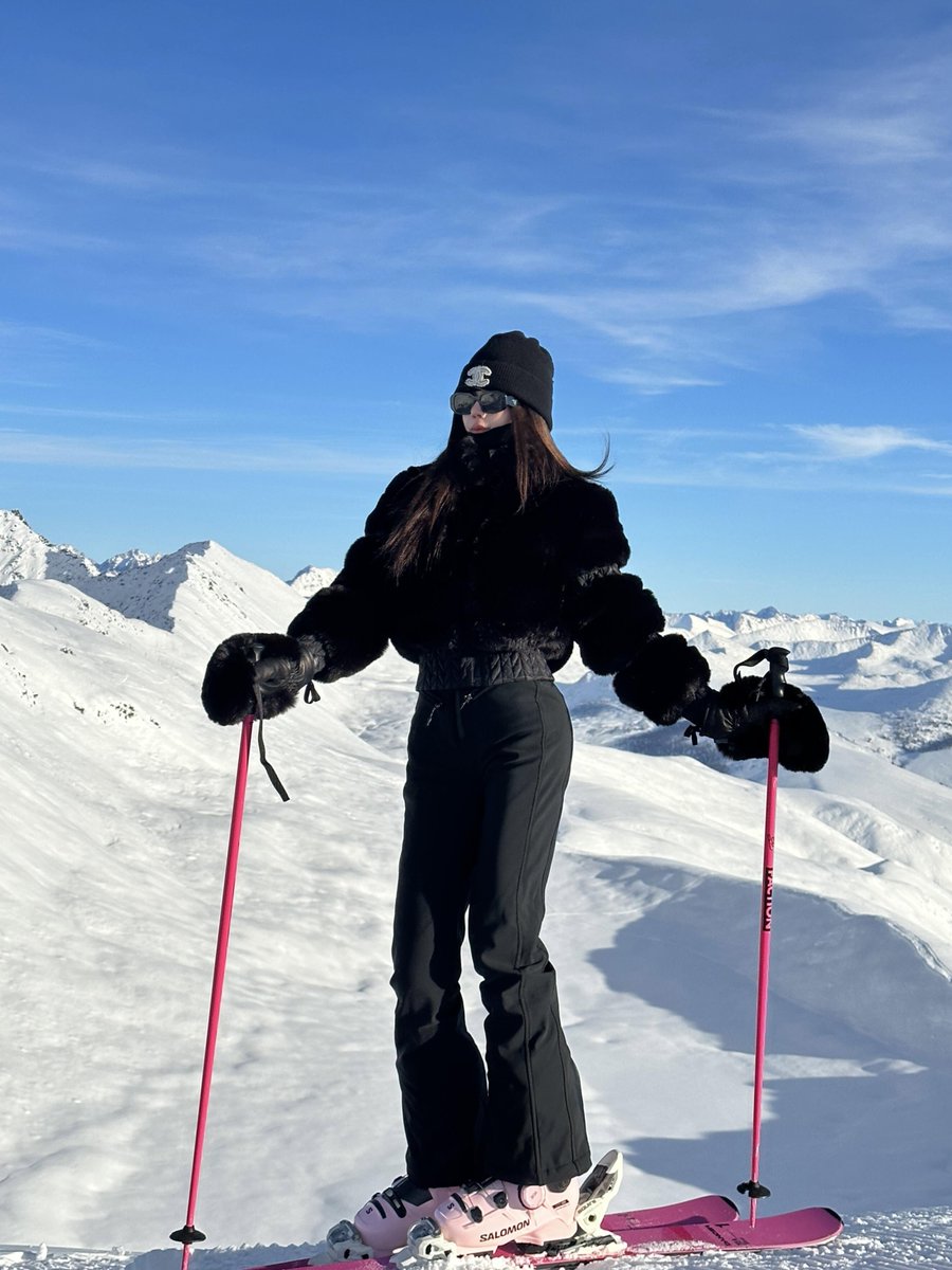 Skiing is more than a sport; it's a state of mind, a celebration of freedom🧠🎉