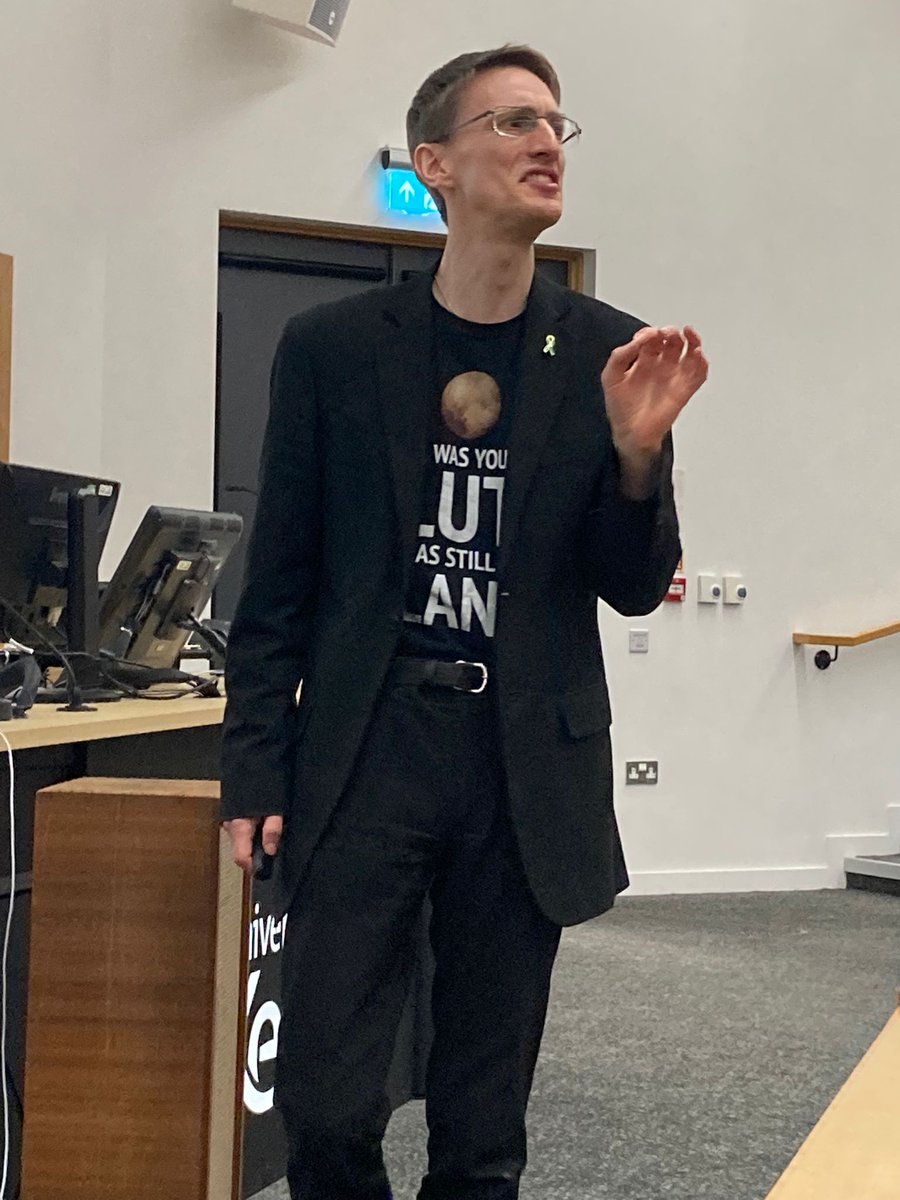 Dr_Chris_Wiley's tweet photo. My @PhysicsNews talk this evening on 'Music and Space' at Kent Physics Centre @UniKent, hosted by Sam Carr &amp; @ManuelMarque. A free public lecture with performances on oboe, organ, &amp; other instruments. @SurreyDMM @UniofSurrey @UniofSurreyCPE @UniKentPhysics https://t.co/L3WkGxVpvk https://t.co/tbjoMVbQDv