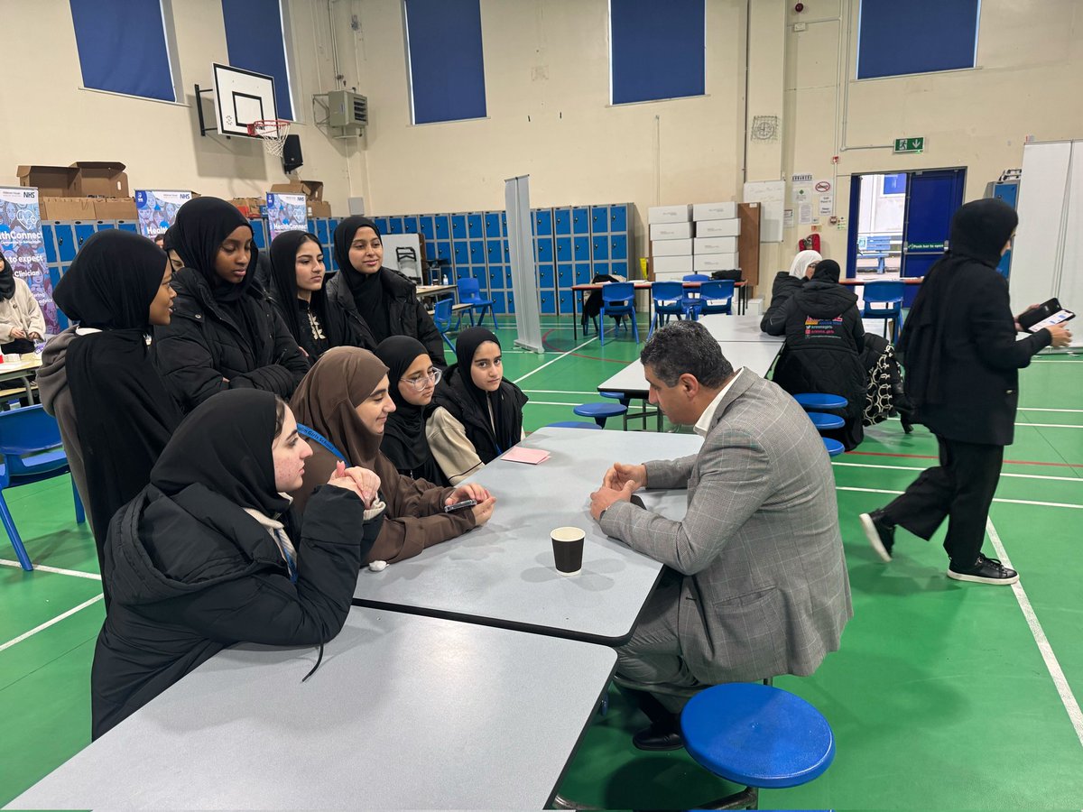 bmwthealthforum's tweet photo. We had a fantastic Health &amp; Wellbeing event over the weekend! 🎉
A big thank you to Kildonan House Surgery, our amazing local health &amp; wellbeing providers, and the young volunteers from @GirlsBolton.
It was also wonderful to see @YasminQureshiMP and our councillors in attendance https://t.co/QoRzkPrWUs