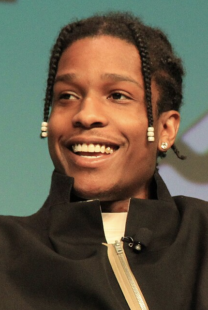 theblackletter's tweet photo. On the topic of Rap music:
On the topic of Rap music at the #voirdire #ASAPRocky trial:
Defense Counsel (DC) asked:
Do you think rappers or hip hop artists are more prone to violence than others? Answer: They could be .
Another potential juror: I wouldn’t want my kids listening to rap music
Another potential juror: Rap music is about drugs and cursing
Judge steps in and explains that ASAP is a hip hop artist but that doesn’t mean he committed this crime.
Judge tells potential jurors that they have to put their personal feelings to the side and it’s wrong to hold the fact that he’s a hip hop artist against him.
Heading for a break.