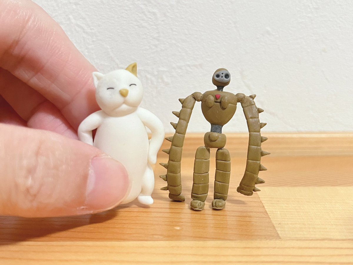 ✼••┈┈┈┈••✼••┈┈┈┈••✼
       ロボット兵とムタさん
✼••┈┈┈┈••✼••┈┈┈┈••✼

#ジブリ 
#天空の城ラピュタ #ロボット兵
#猫の恩返し #ムタさん
#樹脂粘土
#ハンドメイド好きさんと繋がりたい 
#ハンドメイド作品