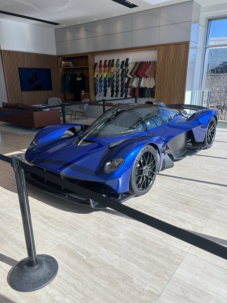 ALKAYOZ1123's tweet photo. Aston Martin Valk! https://t.co/GTgmU2LZ1x