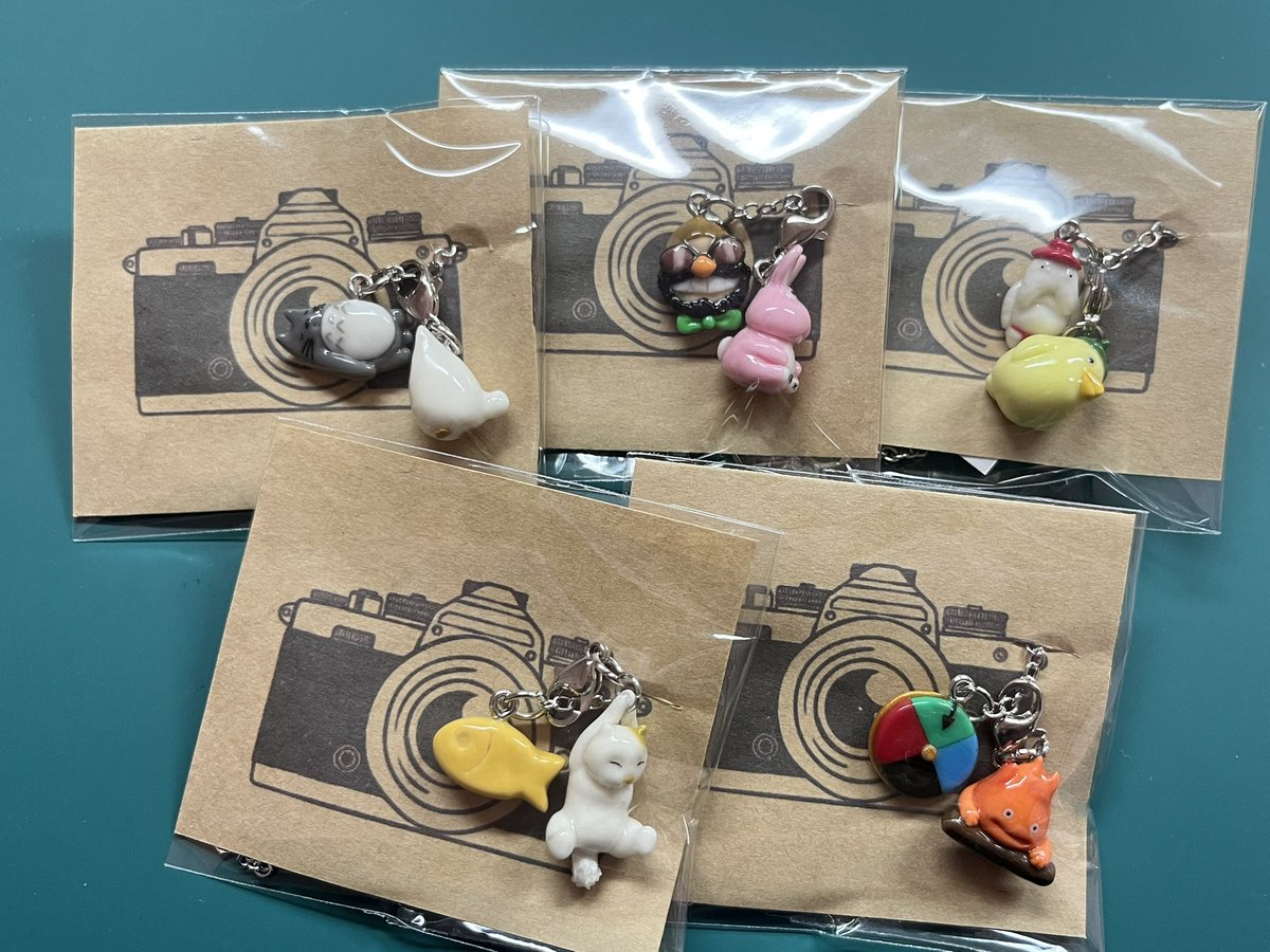 ✼••┈┈┈┈••✼••┈┈┈┈••✼
　　レンズキャップチェーン
✼••┈┈┈┈••✼••┈┈┈┈••✼

#ジブリ 
#一眼レフ #カメラ女子 #レンズキャップ
#樹脂粘土
#ハンドメイド好きさんと繋がりたい 
#ハンドメイド作品