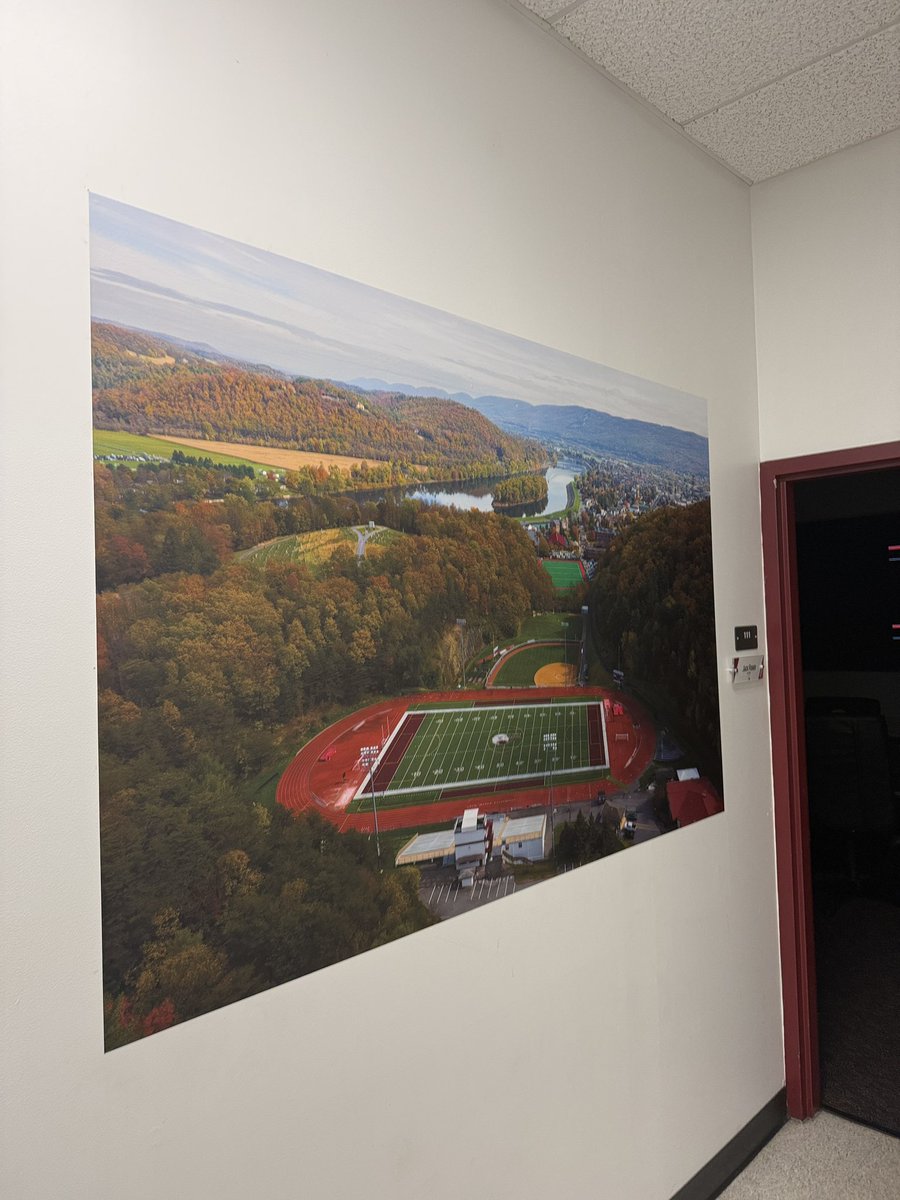 jwhite6_'s tweet photo. The best view in D2!! Get LOCKEDIN today &amp; come be apart of HISTORY!! #lockedinmentality🦅🔒🧠 https://t.co/6mVBT6yFDv
