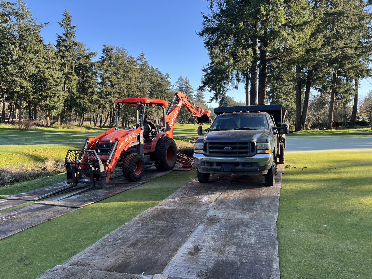 _lehman01's tweet photo. Taking advantage of the frozen course closure @RoyalColwoodGC If this doesn’t tell you how frozen the ground is, I’m not sure what will https://t.co/aGY4ThHxmF