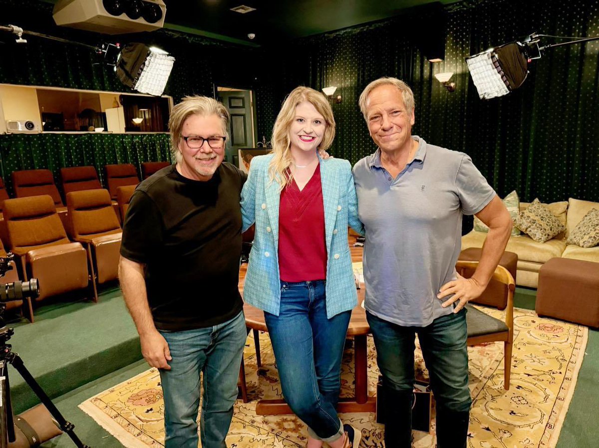 Absolutely LOVED being on the <a href="/mikeroweworks/">The Real Mike Rowe</a> podcast. Just a super genuine guy. And I always love talking about my grandpa! 

How Nikki Stratton's Grandfather Survived Pearl Harbor | The Way I Heard... youtu.be/EckhEay1Yks?si…