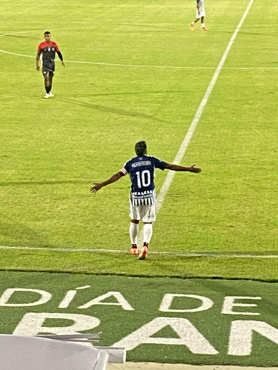cuidsports's tweet photo. 🇻🇪¡'CARIACO', EL CAPITÁN DE JUNIOR! 

🔥El venezolano tiene la cinta en el equipo de César Farías

👀¿Tiene lo necesario para ser el líder del 🦈?

👉 ¡ESTAMOS EN VIVO EN https://t.co/xO2jnpzpLf ! https://t.co/ssYCHgC67E